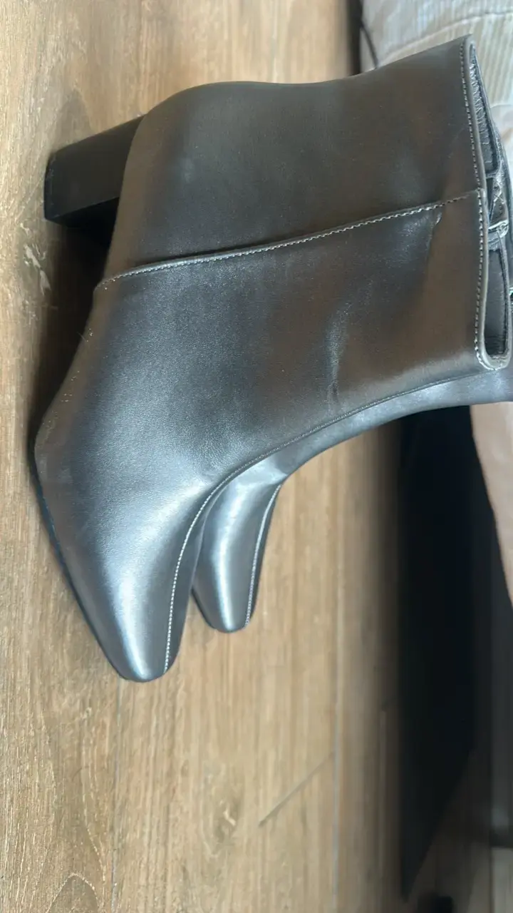 Botines plateado con tacón - 1