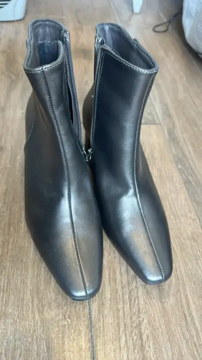 Botines plateado con tacón - miniatura 2