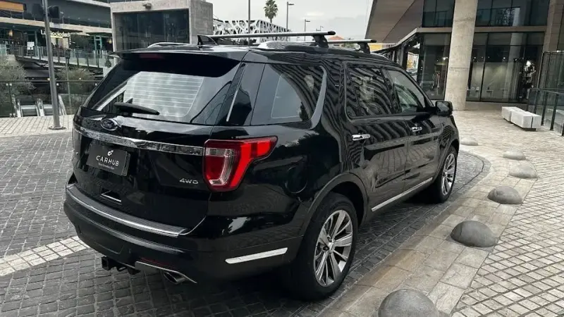 SUV Ford Explorer Limited 4x4 2019 negra - 4