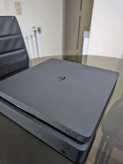 Consola PlayStation 4 Slim 1 TB - miniatura 1