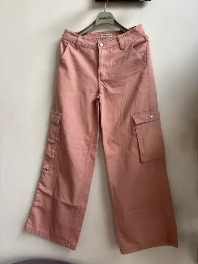 Pantalones cargo rosados para mujer - miniatura 1