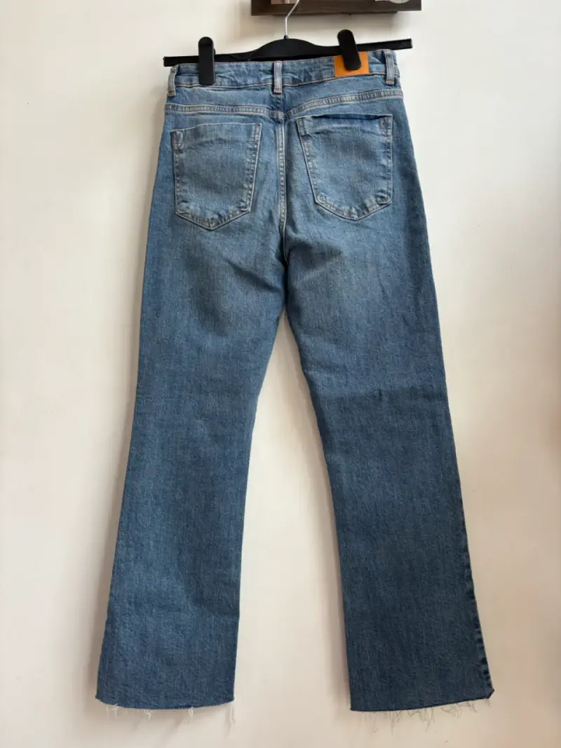 Jeans acampanados Zara - 2