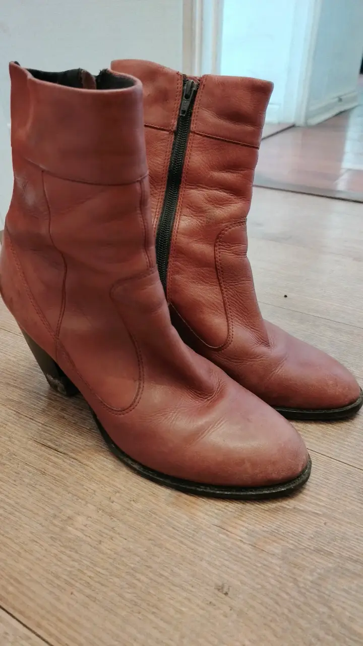 Botas de cuero rosa oscuro con cierre - 2