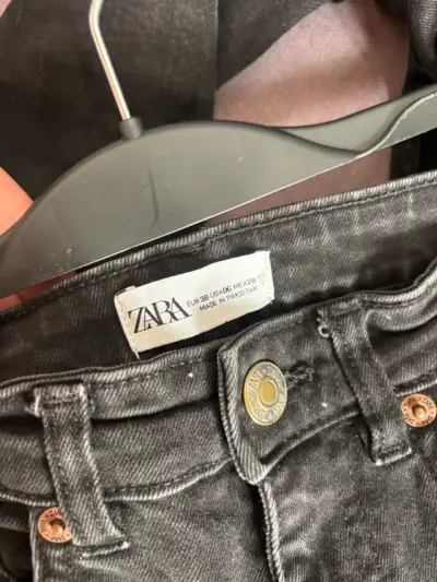 Jeans negros  Zara - miniatura 3