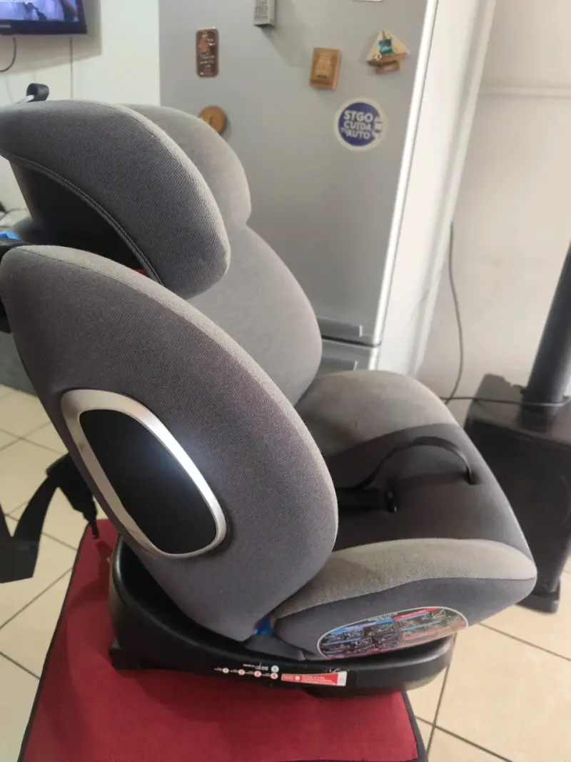 Silla de auto Carestino Montreal gris - 5