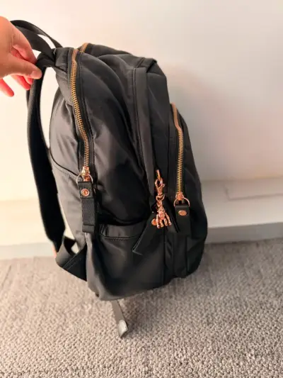 Mochila Kipling M negra con cierre dorado - miniatura 3