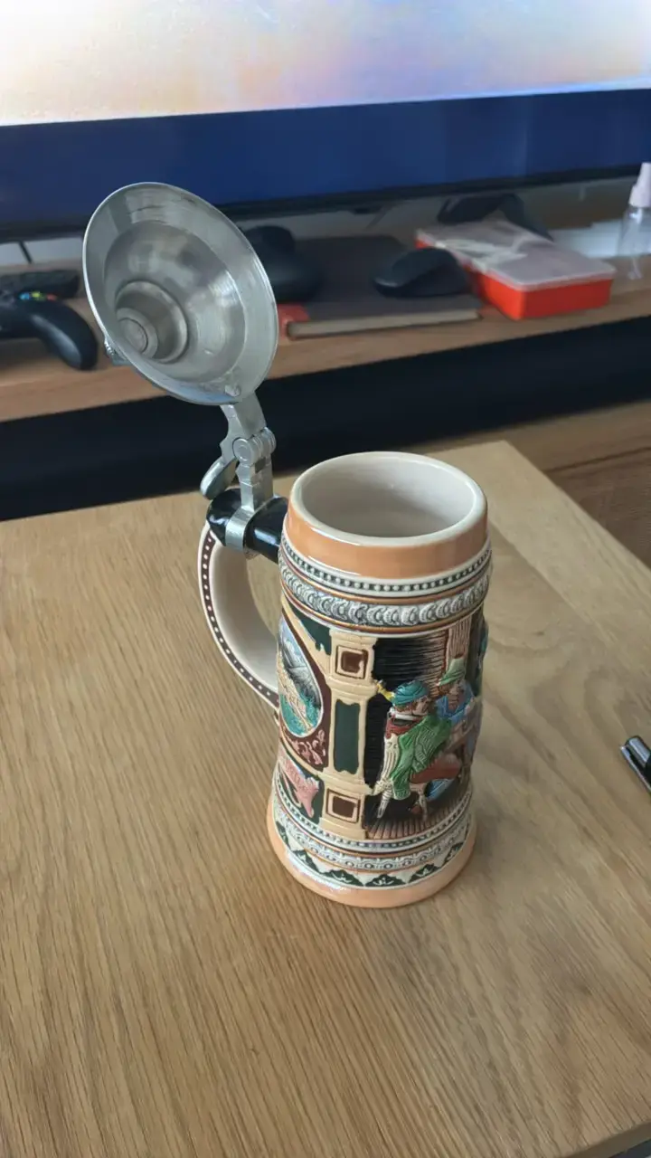 Jarra cervecera alemana con tapa metálica - 5