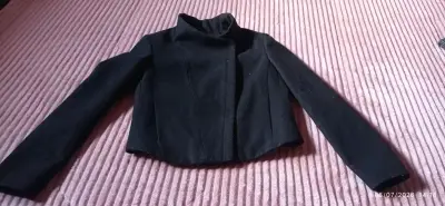Chaqueta negra de paño para mujer - miniatura 4