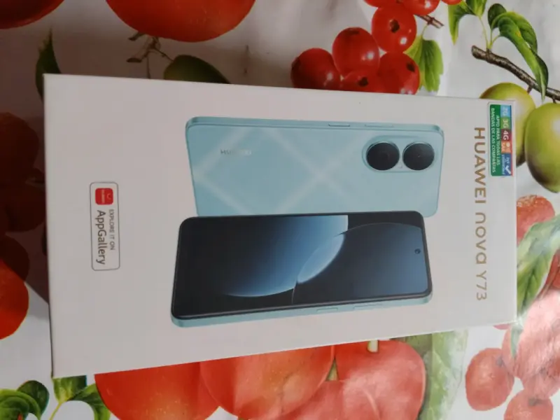 Smartphone con funda transparente - 4