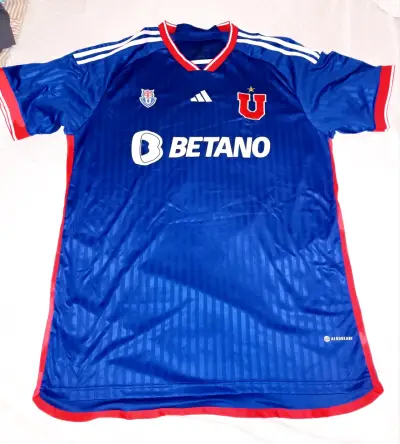 Camiseta oficial Universidad de Chile 2011-2023 - miniatura 1