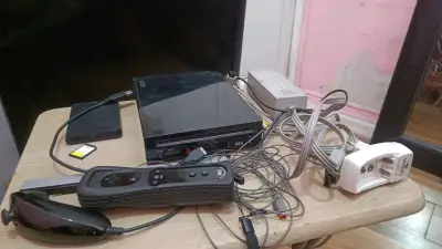 Consola Nintendo Wii con accesorios - miniatura 1