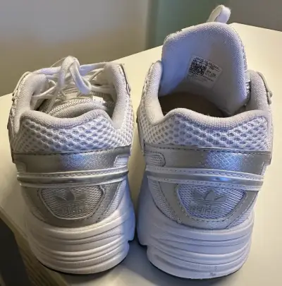 Zapatillas Adidas Astir Blancas - miniatura 4