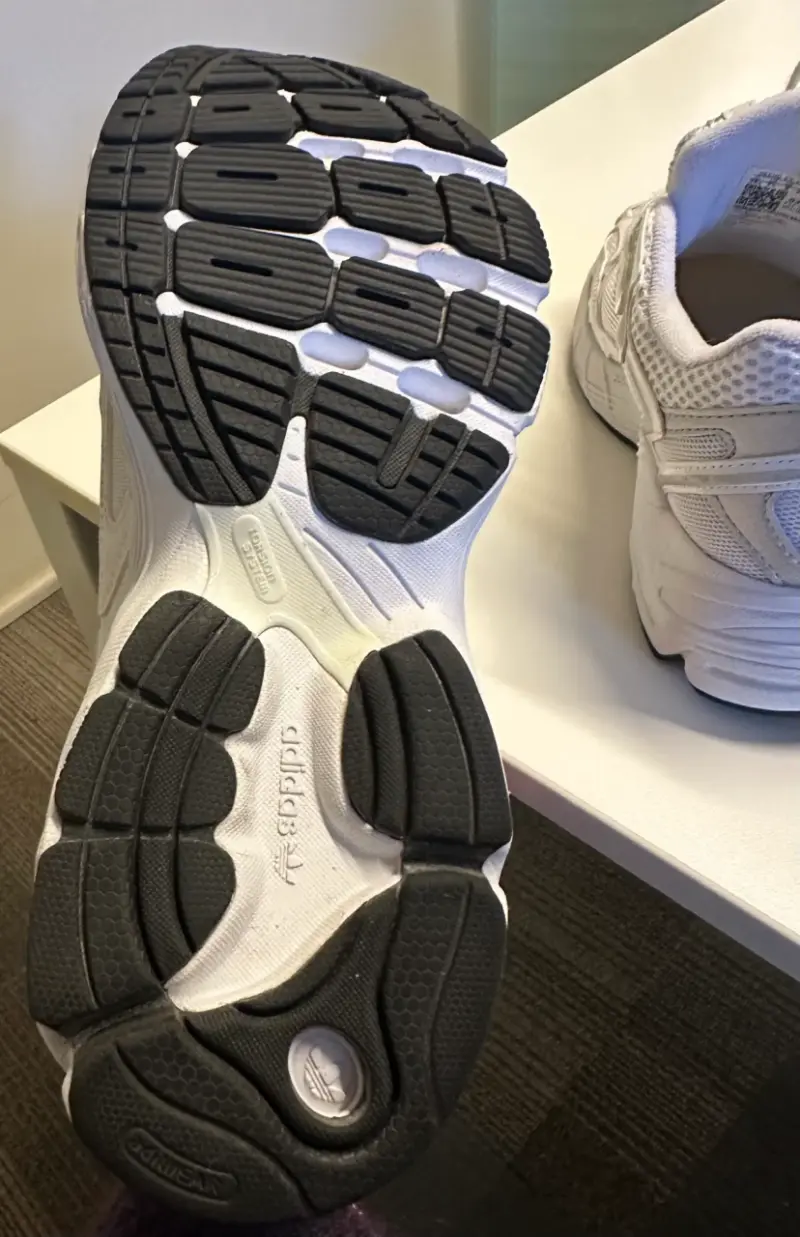 Zapatillas Adidas Astir Blancas - 5