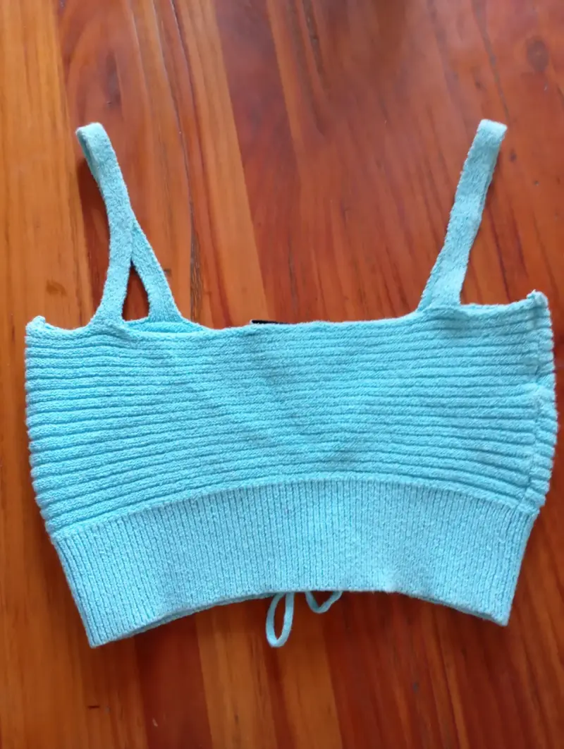 Top tejido celeste Zara con tirantes - 3