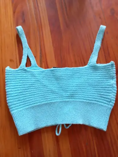 Top tejido celeste Zara con tirantes - miniatura 3