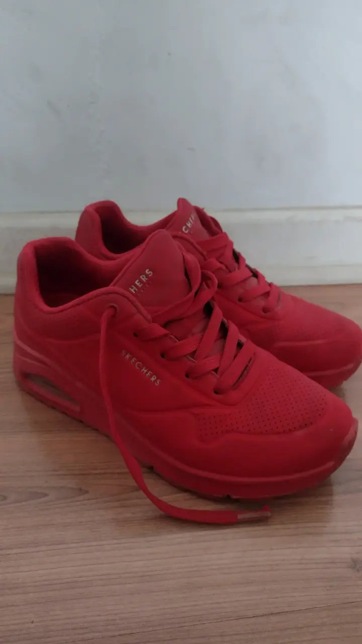 Zapatillas Skechers rojas - 1