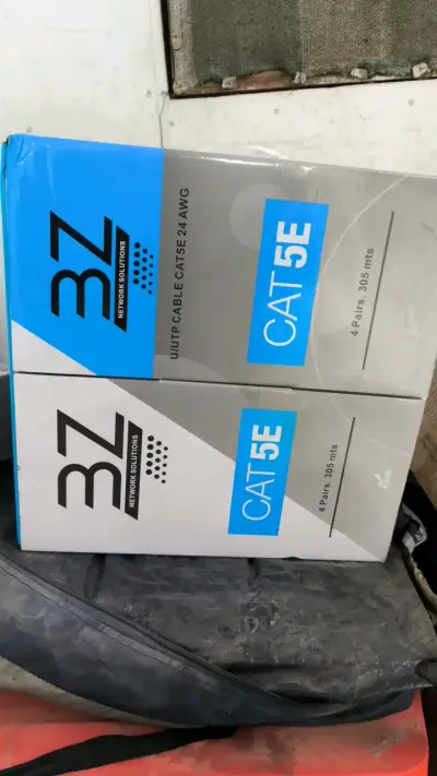 Cable UTP CAT5E por metros blanco - miniatura 2