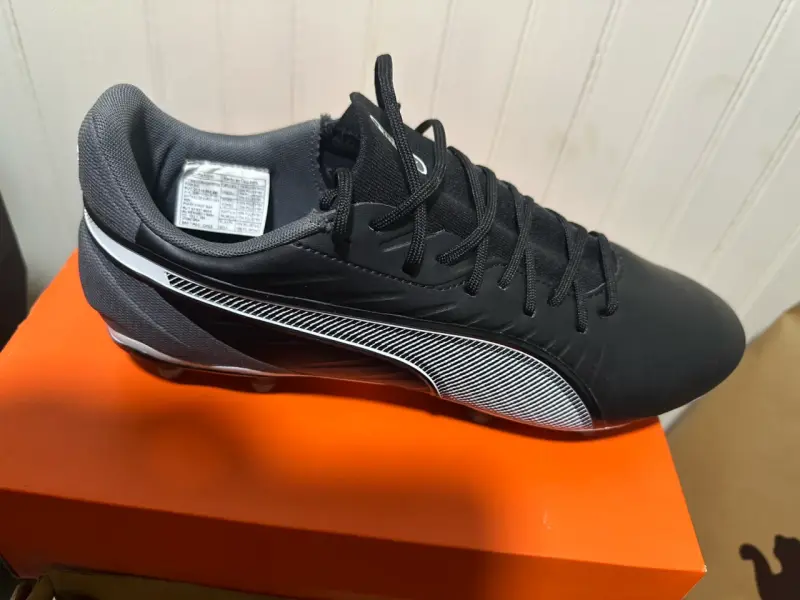 Botines de fútbol negros King nuevos - 2