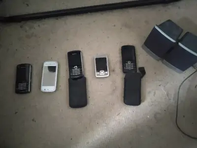 Lote de laptops usadas para repuestos - miniatura 5