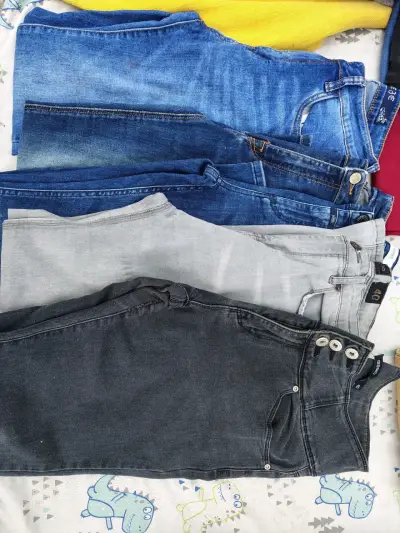 Lote de 20 jeans para mujer de varias marcas - miniatura 2