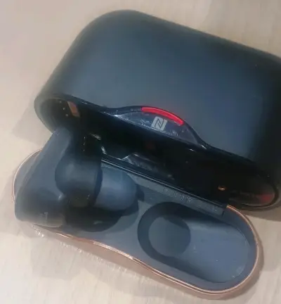 Audífonos inalámbricos Sony con estuche - miniatura 1