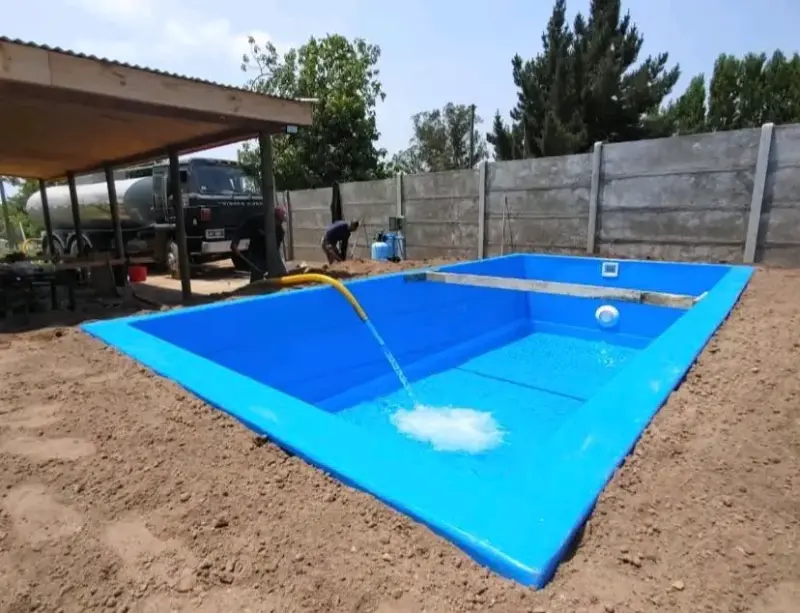 Piscina de fibra de vidrio azul grande - 3