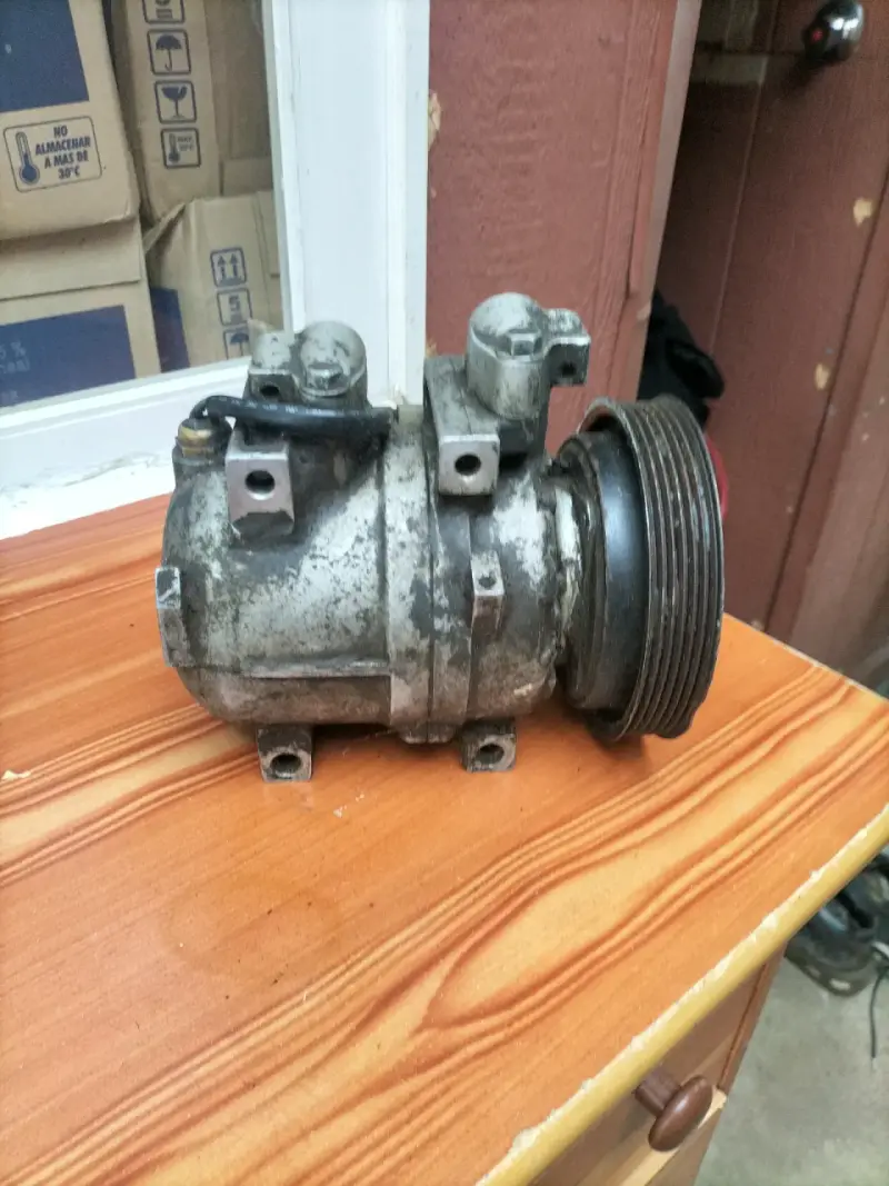 Compresor de aire acondicionado para auto usado - 2
