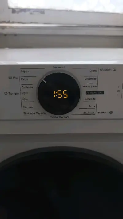 Secadora Midea de carga frontal blanca - miniatura 4