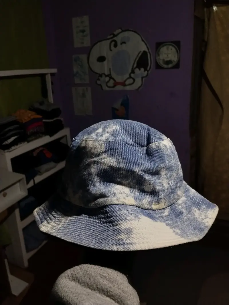 Sombrero bucket de mezclilla azul desteñido - 2