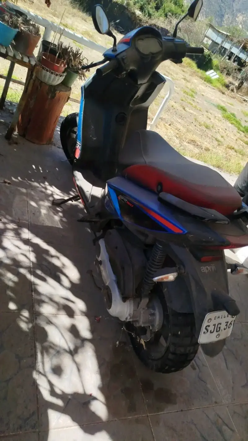 Moto aprilia - 1