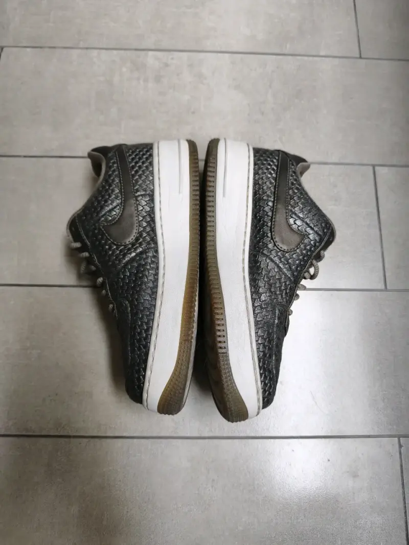 Zapatillas Nike Air Gris Plomo texturizadas - 4