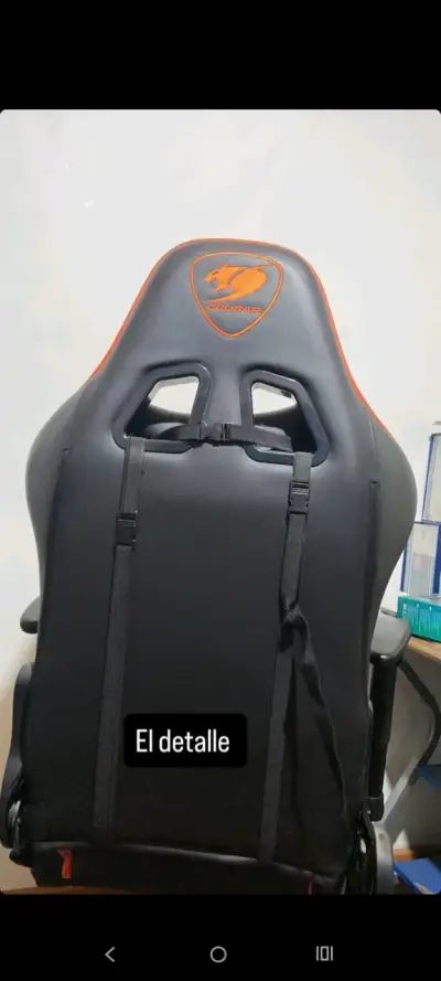 Silla gamer Cougar negra y naranja - miniatura 2