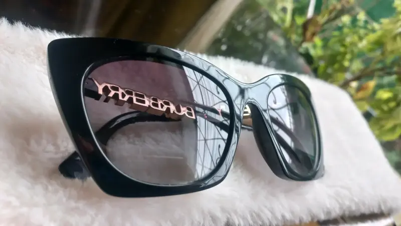 Lentes de sol Burberry BE4212G – Muy buen estado - 2