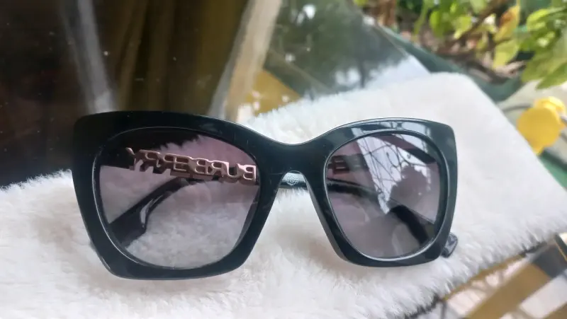 Lentes de sol Burberry BE4212G – Muy buen estado - 3
