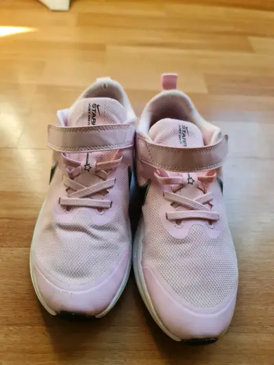 Zapatillas Nike Star Runner rosadas - miniatura 3