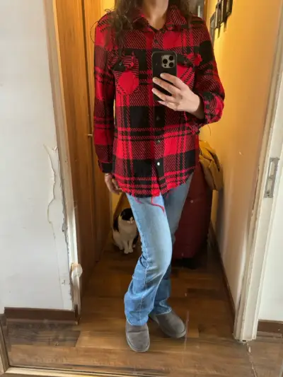 Chaqueta de cuadros roja y negra para mujer - miniatura 2