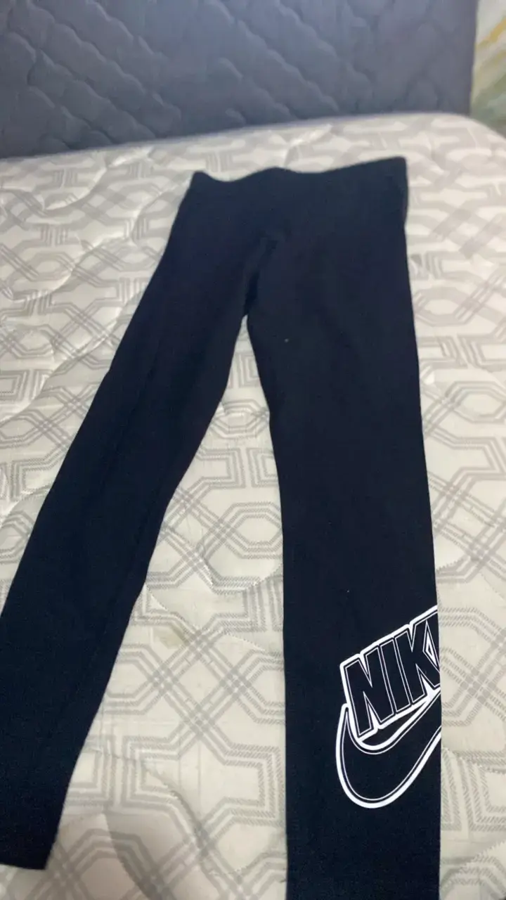 Leggings deportivos Nike negros - 1