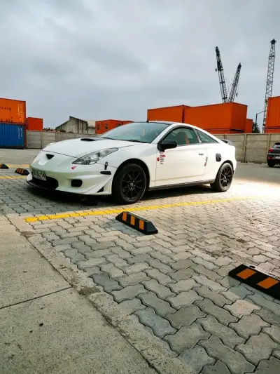 Toyota Celica 2003 1zz 1.8 Excelente estado - miniatura 1