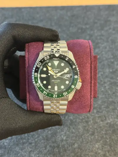 Reloj automático Seiko GMT verde - miniatura 2