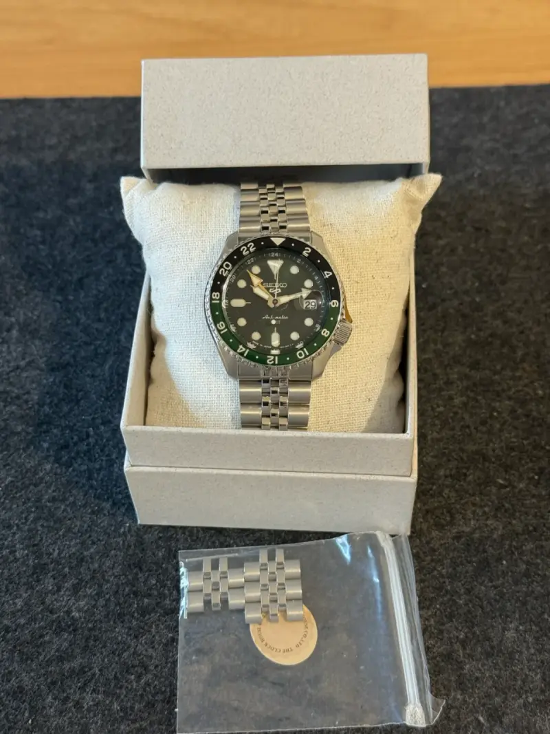 Reloj automático Seiko GMT verde - 6