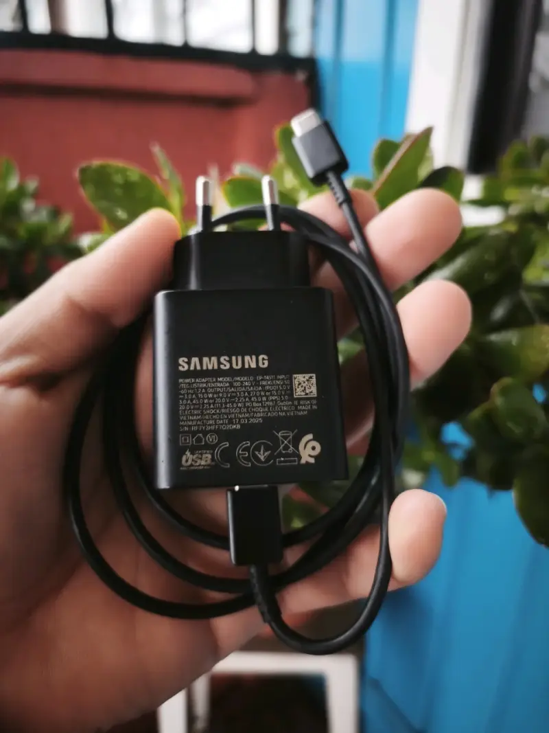 Cargador Samsung USB-C rápido 45 wts - 2