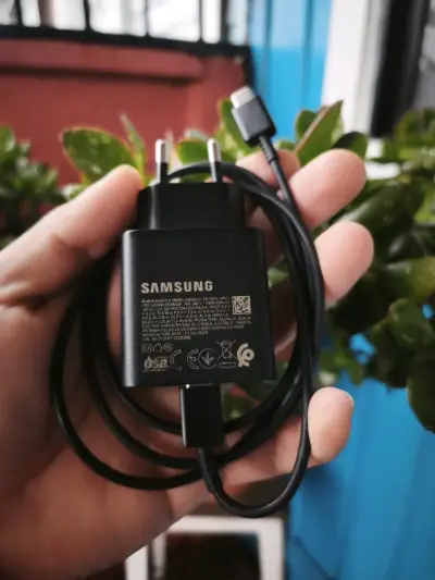 Cargador Samsung USB-C rápido 45 wts - miniatura 2