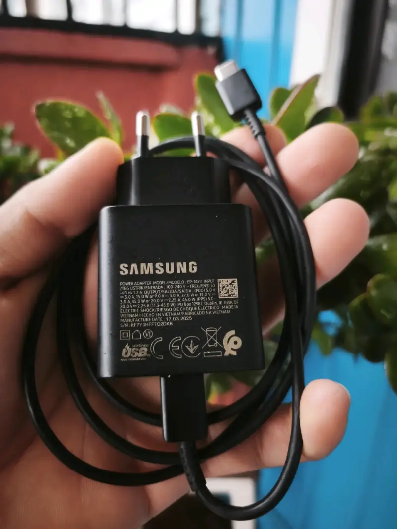 Cargador Samsung USB-C rápido 45 wts - 5