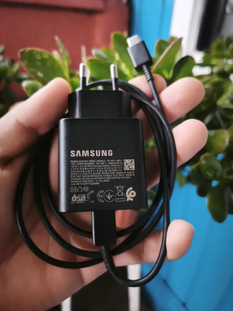 Cargador Samsung USB-C rápido 45 wts - 6