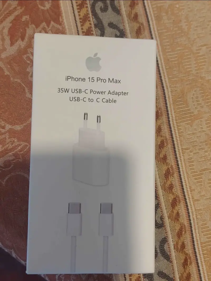 Cargador Apple 35W USB-C para iPhone 15 Pro Max - 1