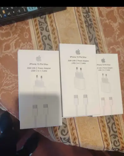 Cargador Apple 35W USB-C para iPhone 15 Pro Max - miniatura 2