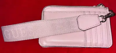 Monedero Guess rosa con correa desmontable - miniatura 4