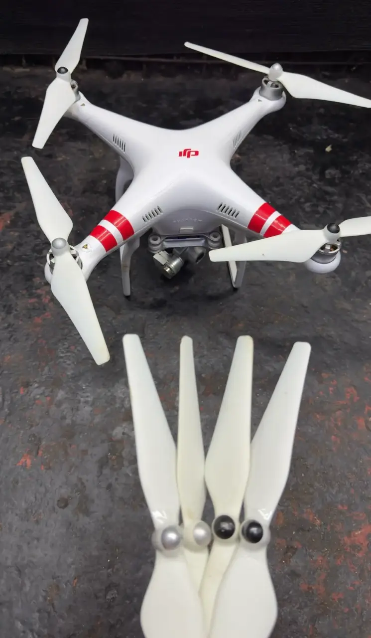 Drone DJI Phantom con cámara HD - 1