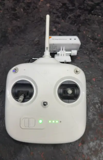 Drone DJI Phantom con cámara HD - miniatura 4