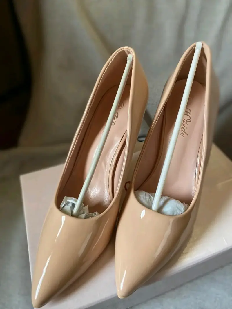 Zapatos de tacón nude charol elegantes - 2